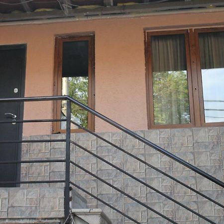 Апартаменти Family Apartament Тбілісі Екстер'єр фото
