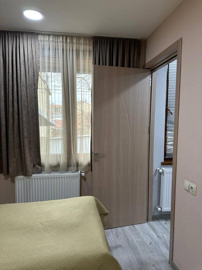 Апартаменти Family Apartament Тбілісі Екстер'єр фото